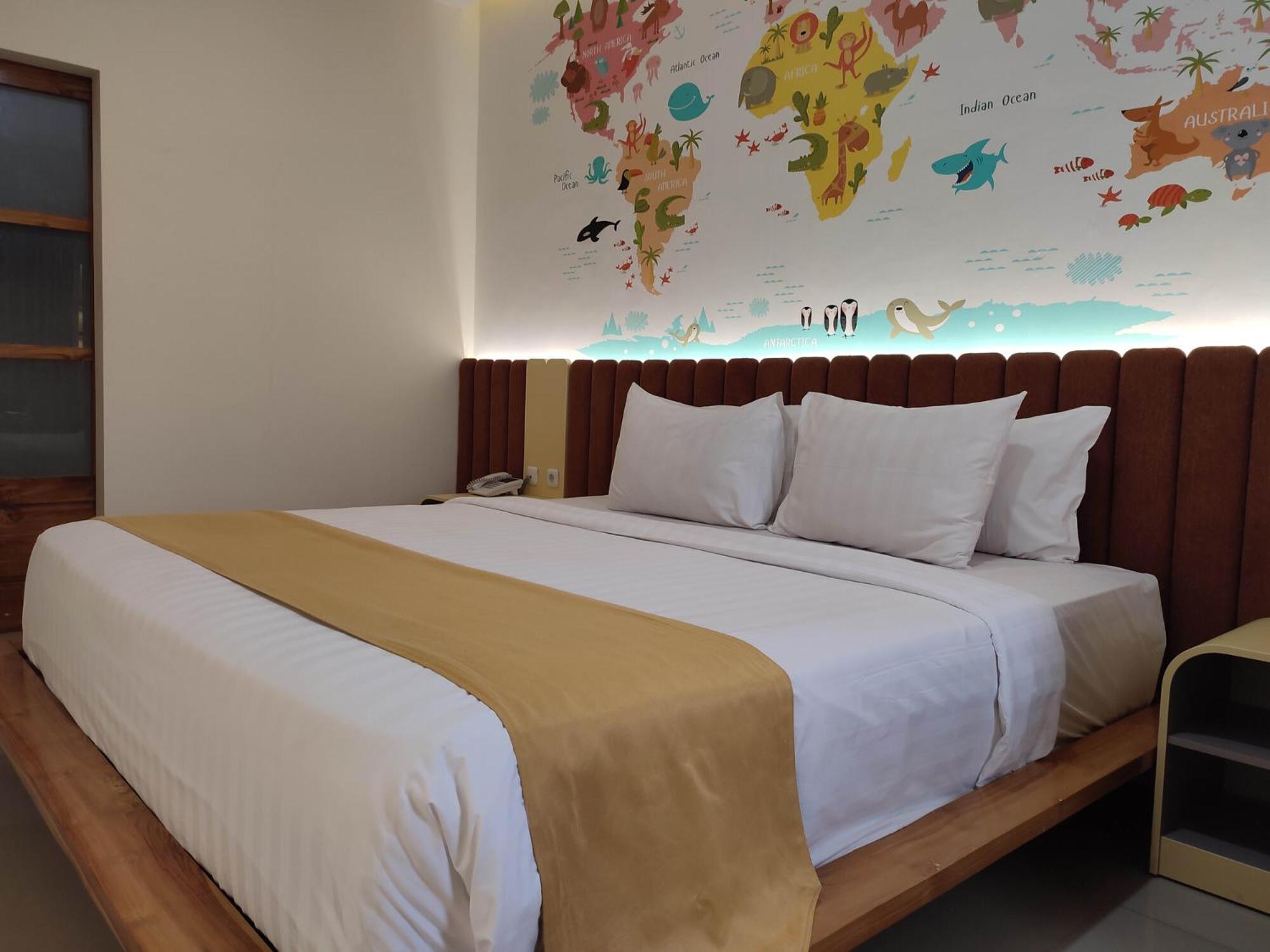 Luminor Hotel Banyuwangi By Wh Exterior foto
