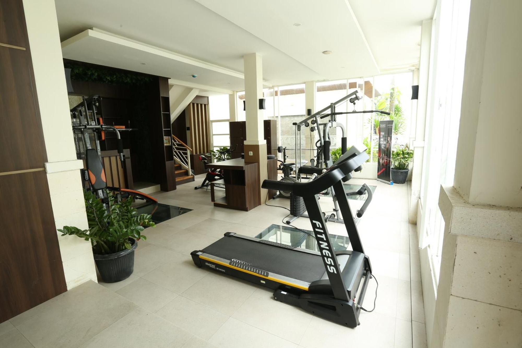 Luminor Hotel Banyuwangi By Wh Exterior foto