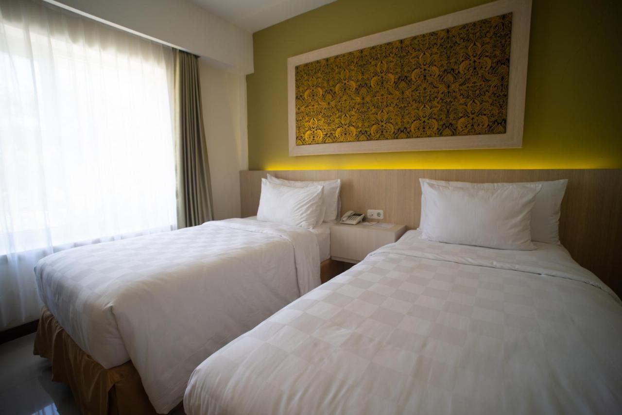 Luminor Hotel Banyuwangi By Wh Exterior foto